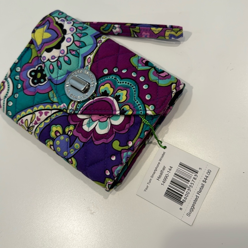 NWT Vera Bradley “Your turn smartphone wristlet”